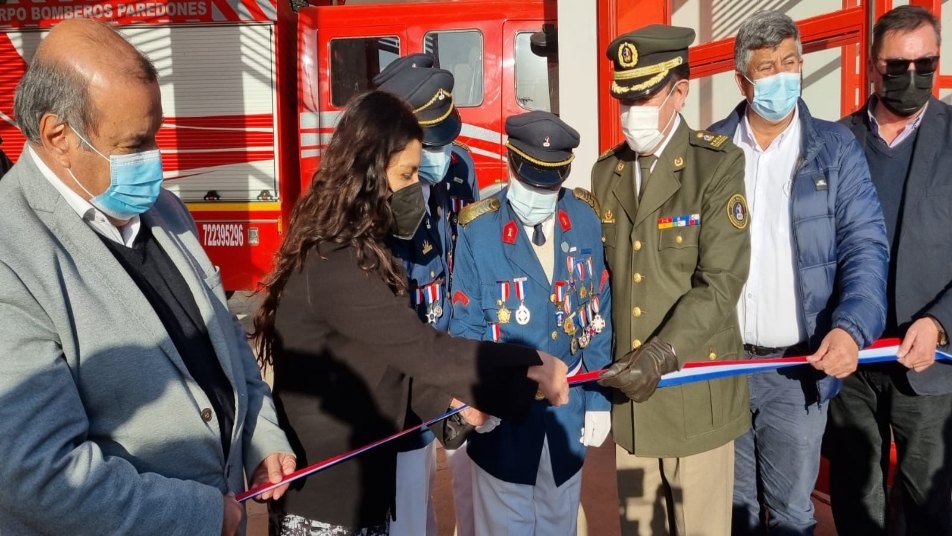 Primera Compañía del Cuerpo de Bomberos de Paredones recibió las llaves de su nuevo cuartel